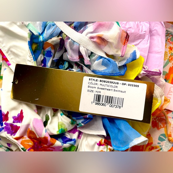 NWT ☀️ Designer PatBo Bloom Sweetheart Swimsuit Size Medium. Flowers. White. - Picture 7 of 16